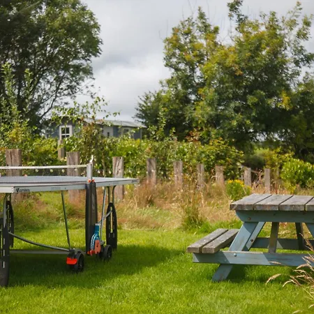 Luxury Shepherd'S Hut On Flower Farm With Outdoor Bath In Mid Cornwall Truro Exterior photo